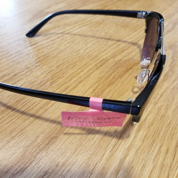 Betsy Johnson shades new - Picture 3 of 4